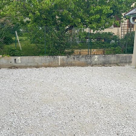 Jardin Prive 2 Bed & Breakfast La Ravoire Exterior foto
